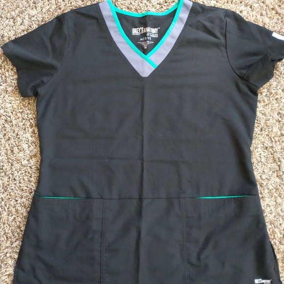 3 Scrub Tops 2 large/1 med - Picture 5 of 6